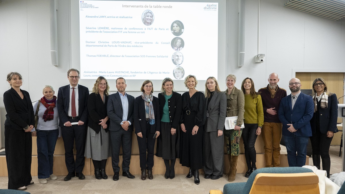 Dans le cadre de la Journée internationale pour l’élimination de la violence à l’égard des femmes, le ministère a accueilli, le 28 novembre 2024, une soirée de sensibilisation inédite avec Alexandra Lamy, actrice et réalisatrice.