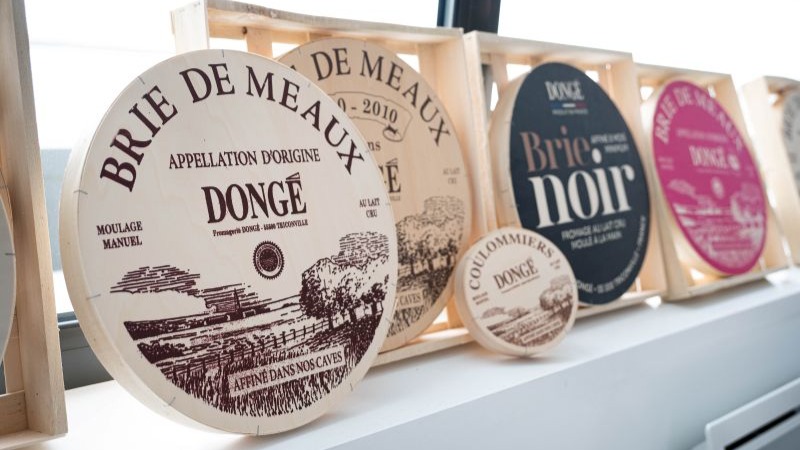 Bries de Meaux AOP. Voir le crédit sous l'image.