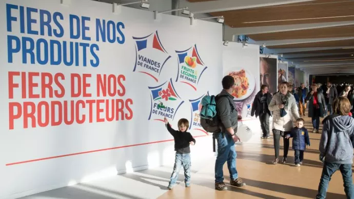 Crédit ci-après
