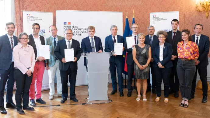 Remise au ministre des rapports de synthèse des propositions des groupes de travail de la concertaiion PLOAA, le 6 juin 2023.