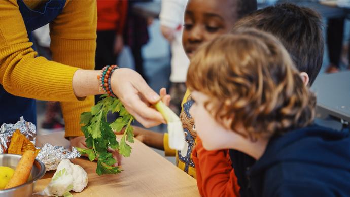Ateliers de sensibilisation alimentaire des enfants dans une école