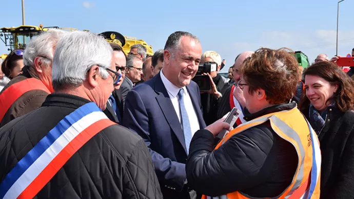 Crédit ci-après