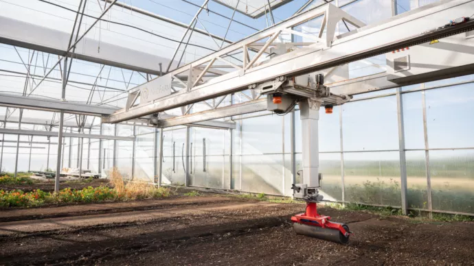 Robots sous serre et logiciel de gestion des cultures.
