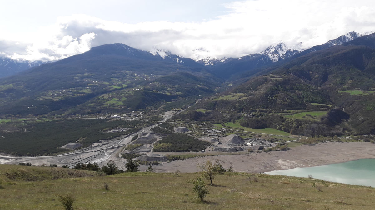 Aujourd'hui, réparties sur 380 000 hectares, les forêts domaniales RTM participent à la protection de nombreuses zones habitées ou agricoles et voies de communication en zone de montagne.